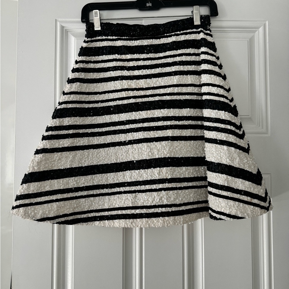 Alice +Olivia sequin party skirt.  Full skirt.  Great condition.